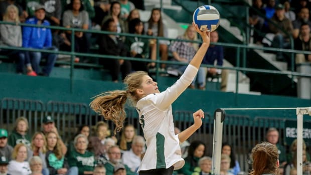 Michigan State Volleyball (PHOTO:  MSU SID)